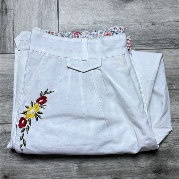Arandu Women's Floral Embroidery & Lining Pleated Straight Pants White Size 42M - Picture 1 of 9